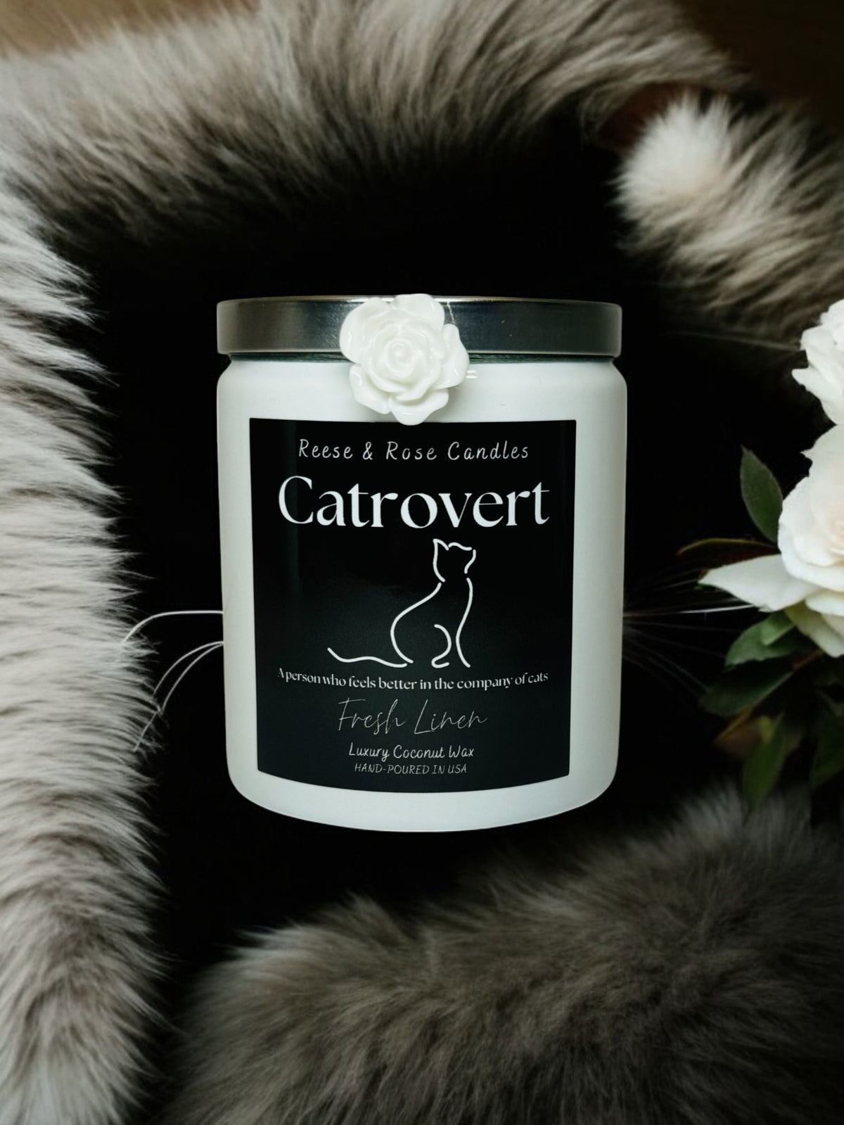 Reese & Rose Fresh Linen Catrovert coconut wax candle.